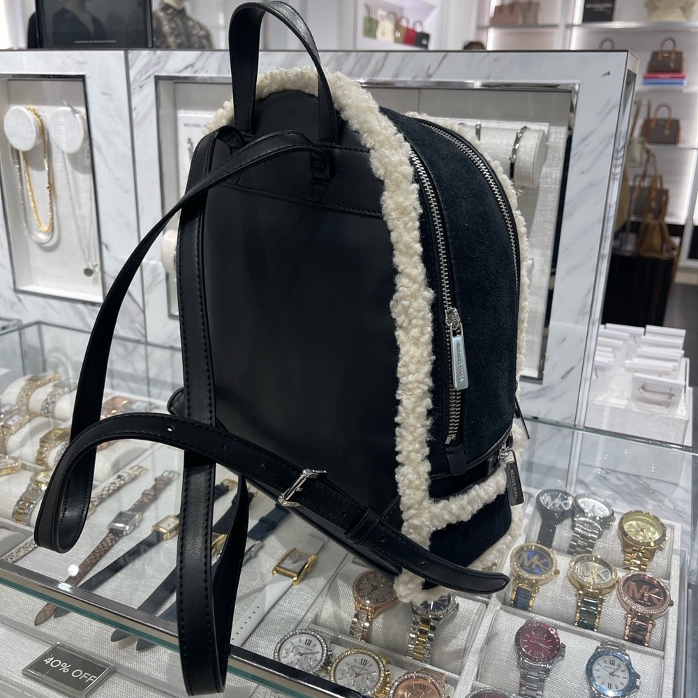 MICHAEL KORS Rhea Medium Suede and Faux Shearling Backpack
Black
NWT - Picture 7 of 16